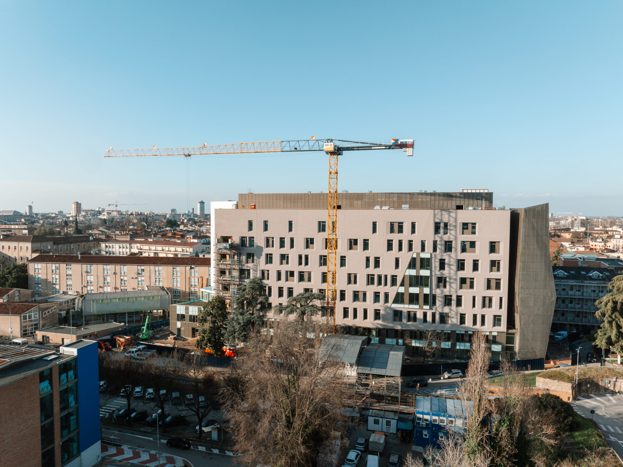 Cantiere della Nuova Pediatria di Padova, vista frontale